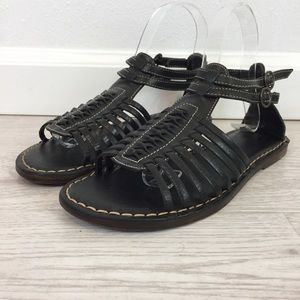 Frye Strappy Flat Leather Sandal Size 7.5